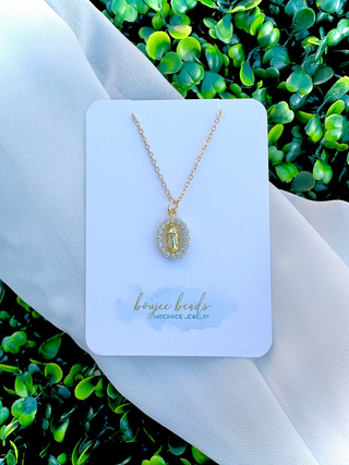 Dottie Mary Oval Necklace