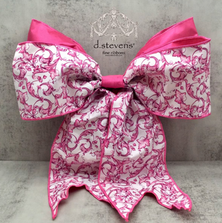 Chinoiserie Bow Pink & White