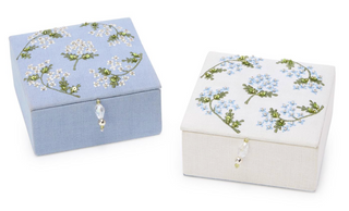 Hydrangea Small Jewelry Box with Beaded Tassel Puller