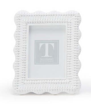 Scalloped Rattan Weave Frames