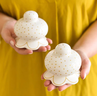 Deco Gold Scallop Salt and Pepper Shaker Set