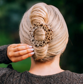 Blonde Tortoise Round Clip