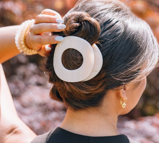 Almond Beige Round Clip