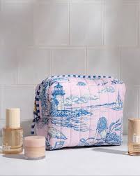 Print Fresh Quilted Pouch in Mermaid Toile